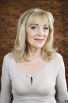 Suzanne - Oma hongerig naar haan
