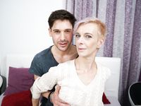 Belinda Bij Oudere vrouw
