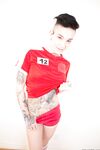 Nikki Hearts - getatoeëerde teef