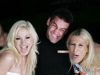 Lea Lexus, Kathia Nobili en Clara G's vuistbump