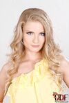 Cayenne Klein en de glazen dildo