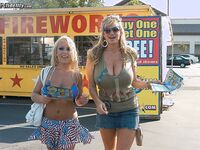 Jessica Moore en Kelly Madison hebben een triootje