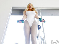 Olivia Austin de sportieve sexy milf