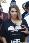 Brooklyn Chase zwart haantjes zuigt