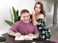Crystal Rush wil geneukt worden door twee