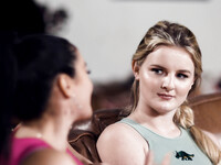 Sheena Ryder en Eliza Eves likt elkaar