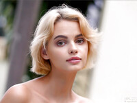 Ariel de hete amateur blond