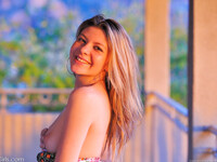 Callie Lavalley toont haar lichaam