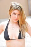 Callie Lavalley toont haar lichaam