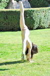 Lacy Channing toont haar lichaam