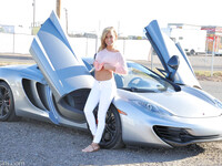 Kennedy Leigh de hete blonde