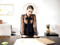 Kissa Sins een perverse secretaresse