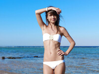 Mia D op het strand