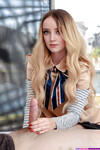 Maria Kazi zuigt en rides broer Plezierfoto's (Tyler Cruise)