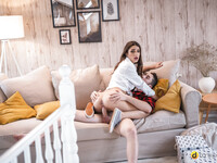 Candi Luciani rijdt vriendje lul na het geven van hem een blowjob foto's (Candie Luciani)