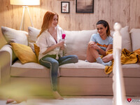 Kaira Love en Valentina Lapiedra vallen voor elkaar