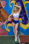 Bunny Madison de grote tieten blond milf