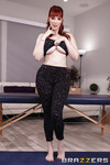 Lauren Phillips de grote borst masseuse milf