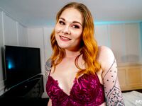 Tatoeëd rood milf Zomer van 60 Negen krijgt de lul met de grote tieten