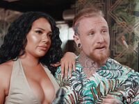 Zwartharige hoer Lola Bratz zuigt de grote lul tot ze eruit komt