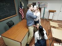 Britt Blair, Penelope Woods en Kallie Taylor verwent een gelukkige man in de klas