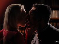 Kleine borsten blond, Lovita Fate mooi geneukt midden in de nacht