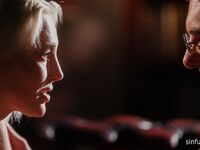 Kleine borsten blond, Lovita Fate mooi geneukt midden in de nacht