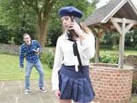 Alice Fabre - Schoolmeisje krijgt een grote pik