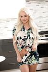 Elsa Jean en Riley Steele - Lesbische ontsnappingen