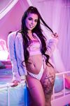 Gina Valentina de búja minnaar