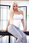 Nicolette Shea de lastige masseuse milf