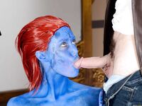 Nicole Aniston is de xmen actie held