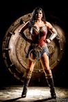 Romi Rain de superheld geneukt