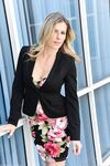 Cory Chase masturberen in de straat