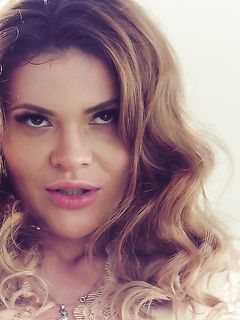 Gina Gerson & Verona Sky - sensuele kut likken