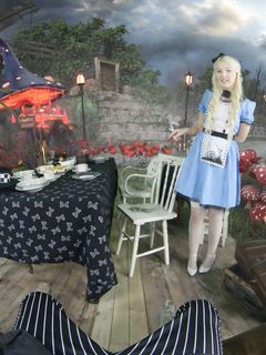 Lovita Fate, Darcia Lee. Vr dugás