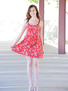 Victoria Voss de kleine tiener chick