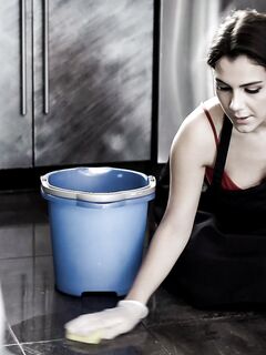 Valentina Nappi krijgt een grote tiet bruin poesje van haar baard minnaar