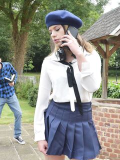 Alice Fabre - Schoolmeisje krijgt een grote pik